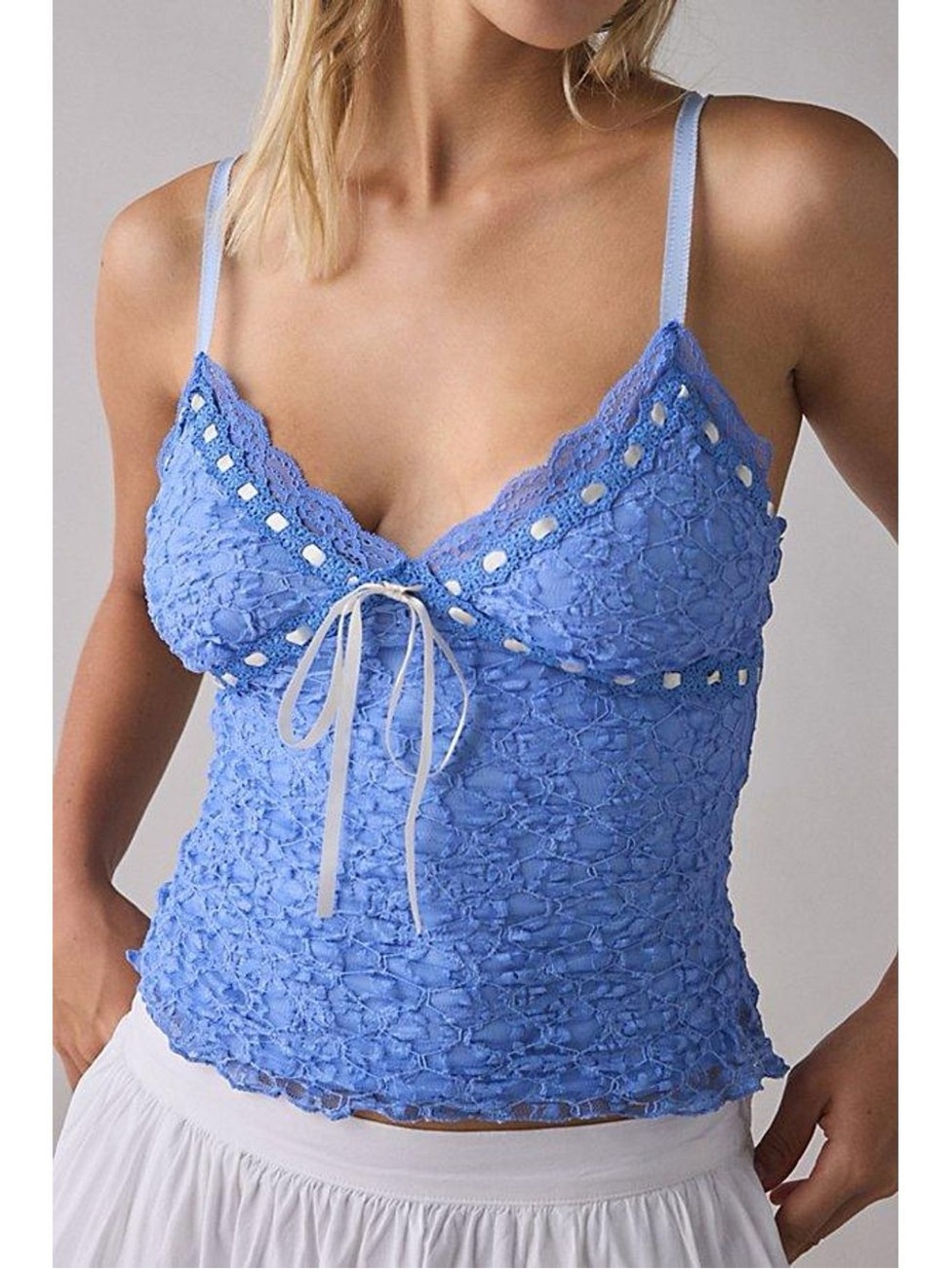 Urban Outfitters Kimchi Blue Clover Lace + Ribbon Trim Cropped Cami Size Small
